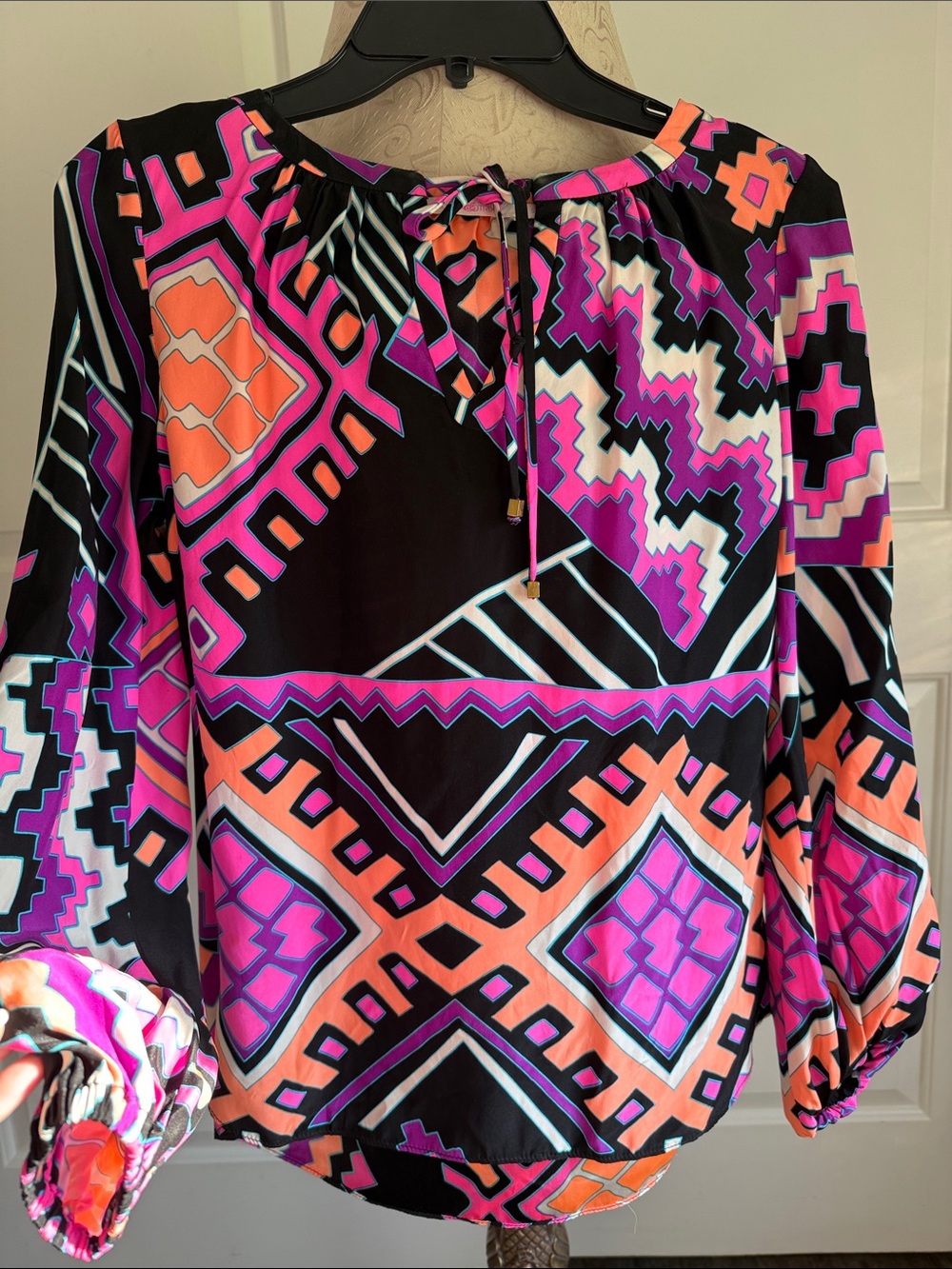 Alice & Trixie 🩷🧡 Women’s Geometric Print Long-Sleeve Blouse - Pink & Orange